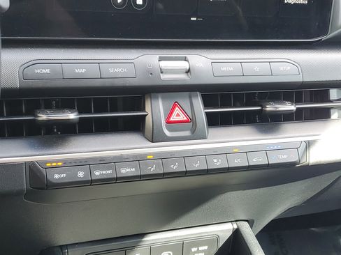 Used 2025 Kia K4 LX image 27