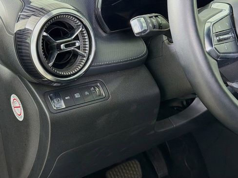 Used 2025 Chevrolet Equinox LT image 12