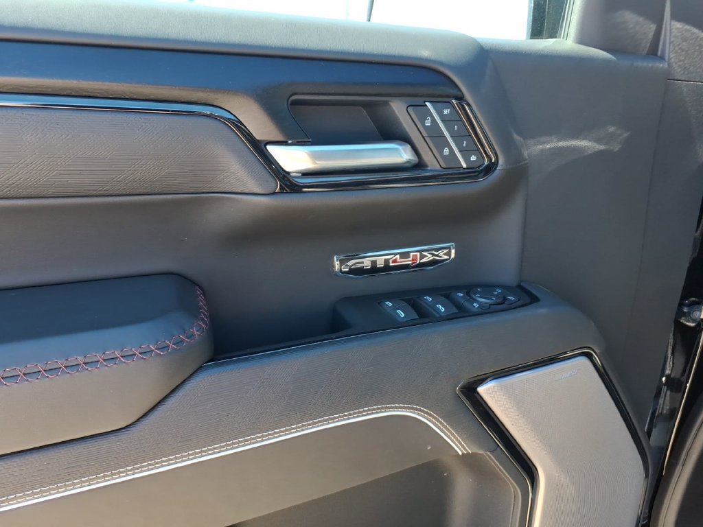 Used 2025 GMC Sierra 1500 AT4X AWD/4WD image 19