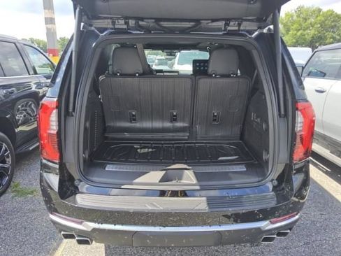 Used 2025 GMC Yukon Denali w/ Denali Reserve Package RWD image 11
