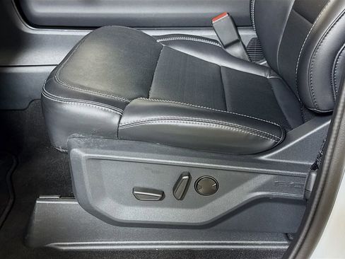 Used 2025 Ford Expedition Max Platinum AWD/4WD image 18