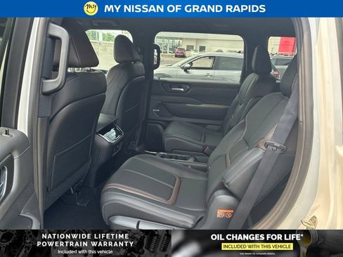 New 2026 Nissan Armada SL w/ Captain's Chari Seat Package AWD/4WD image 15
