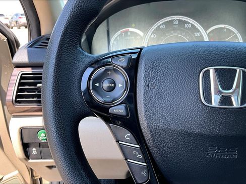 Used 2016 Honda Accord EX image 24