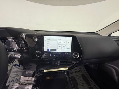 Certified 2025 Lexus NX 350 AWD w/ Premium Package image 18