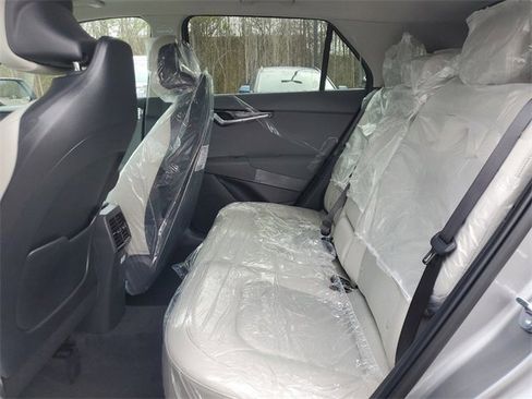 New 2025 Kia Niro EX Touring image 8