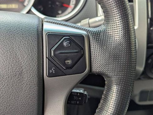 Used 2015 Toyota Tacoma 4x4 Access Cab V6 w/ SR5 Package image 12