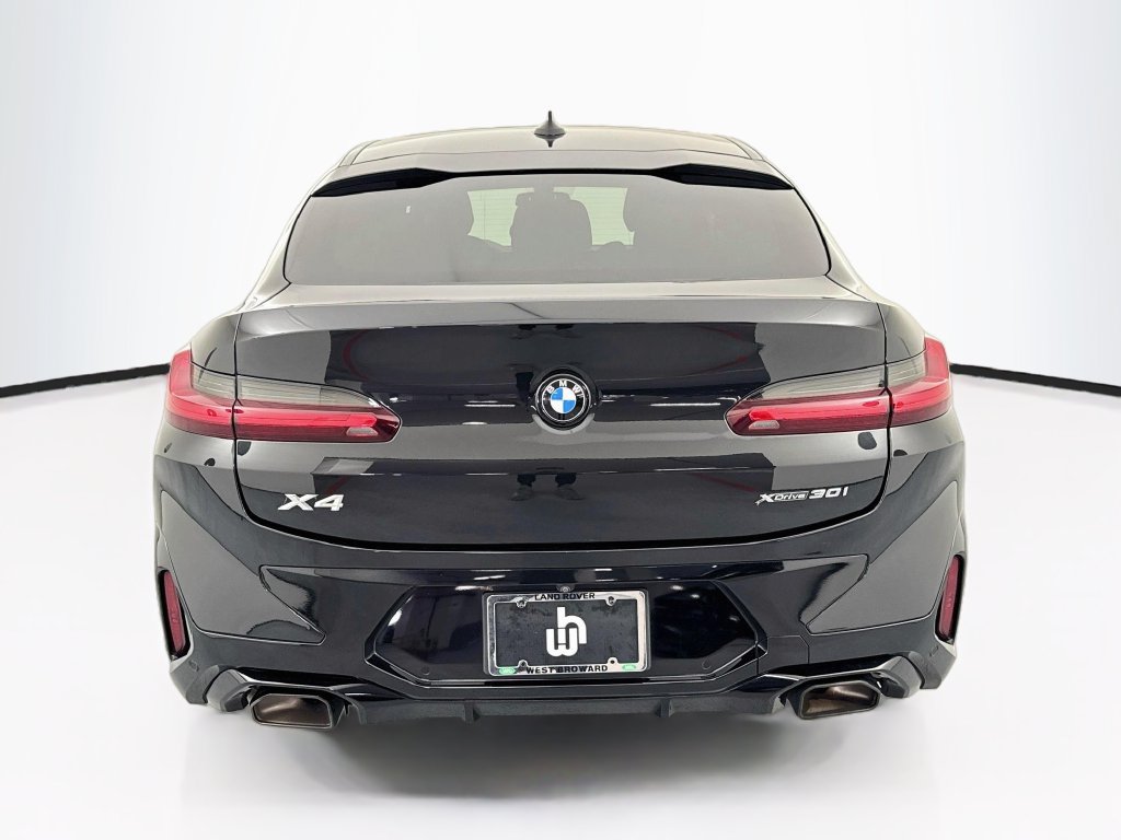 Used 2023 BMW X4 xDrive30i w/ M Sport Package AWD/4WD image 6