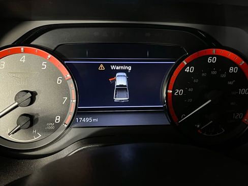 Used 2023 Nissan Titan PRO-4X w/ Pro-4x Convenience Package image 20