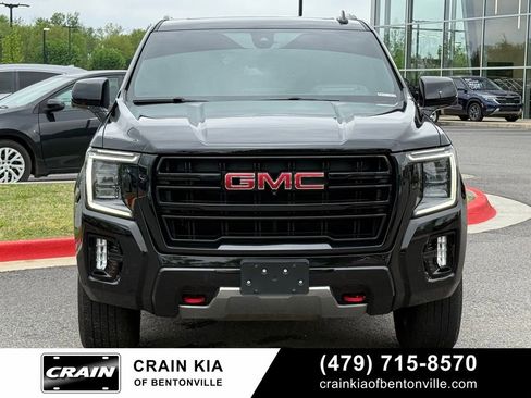 Used 2022 GMC Yukon AT4 w/ Technology Package AWD/4WD image 3