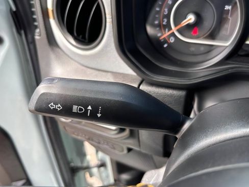 Used 2024 Jeep Wrangler Unlimited Sport AWD/4WD image 24