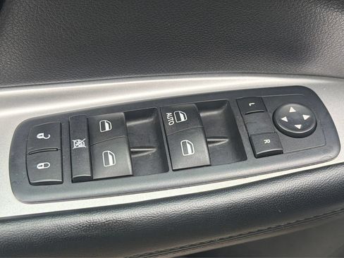 Used 2016 Dodge Journey SE w/ Flexible Seating Group FWD image 31