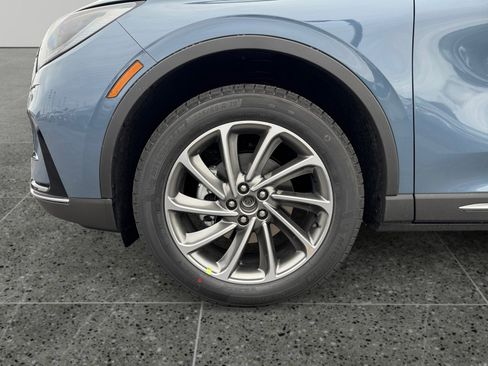 New 2026 Lincoln Corsair Premiere image 9