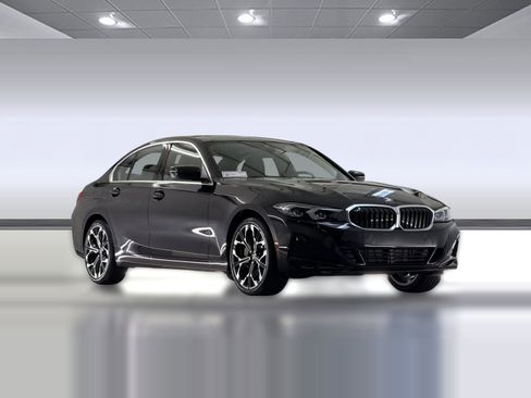 Used 2026 BMW 330i Sedan w/ Convenience Package image 6