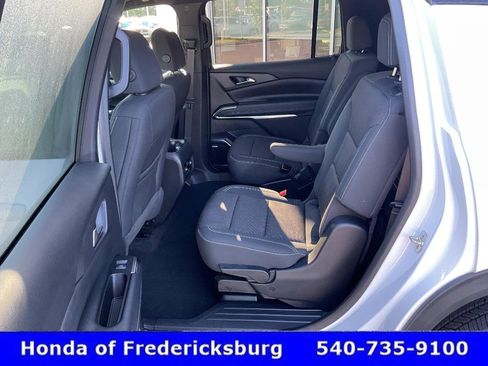 Used 2025 Chevrolet Traverse LT w/ Enhanced Driving Package FWD image 29