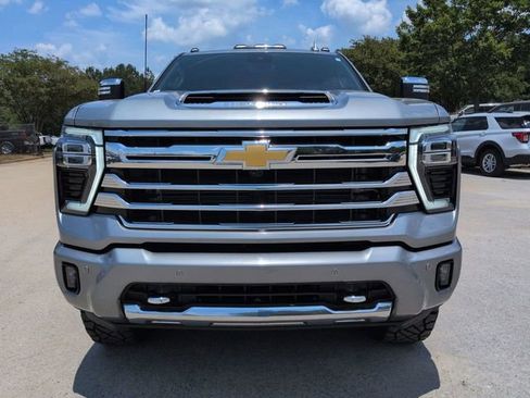 Used 2024 Chevrolet Silverado 2500 High Country w/ High Country Premium Package AWD/4WD image 9