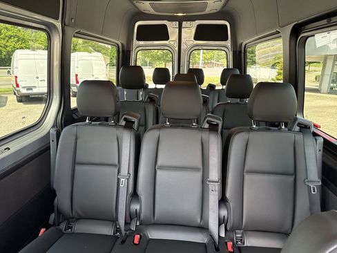 New 2025 Mercedes-Benz Sprinter 2500 image 28
