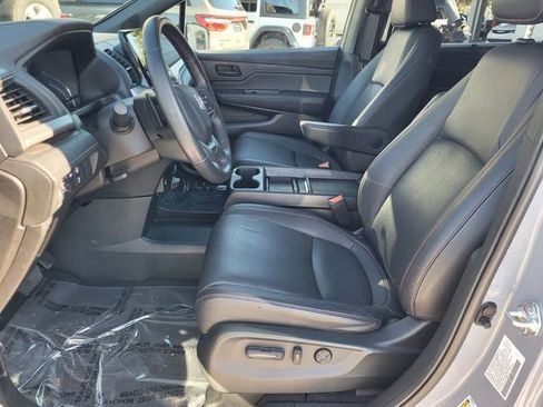 Used 2024 Honda Odyssey Sport image 3