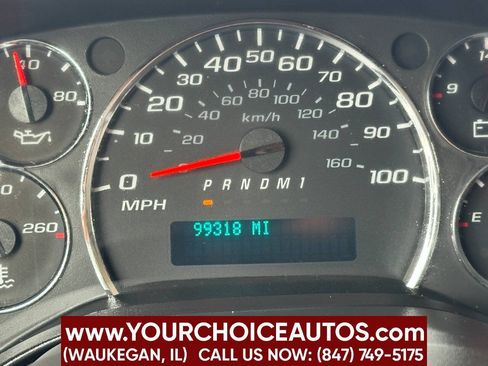 Used 2017 Chevrolet Express 2500 Extended RWD image 25