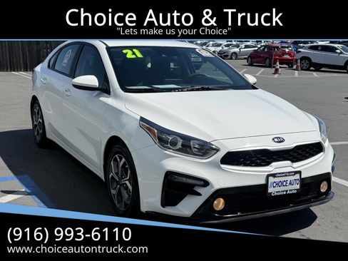 Used 2021 Kia Forte LXS FWD image 1