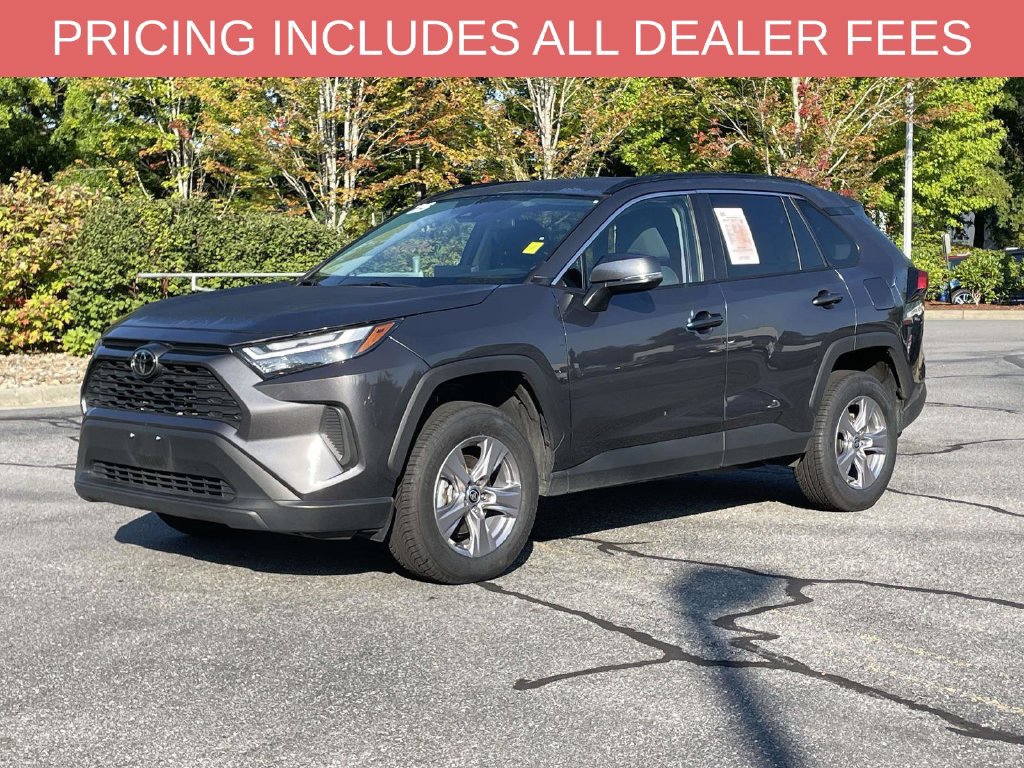 Used 2025 Toyota RAV4 XLE AWD/4WD image 9