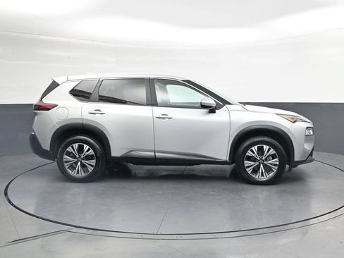 Used 2023 Nissan Rogue SV AWD/4WD image 3