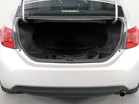 Used 2018 Toyota Corolla SE image 9
