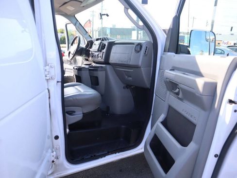 Used 2011 Ford E-250 and Econoline 250 w/ PWR Group image 29