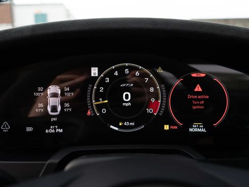Used 2026 Porsche 911 GT3 RWD image 18