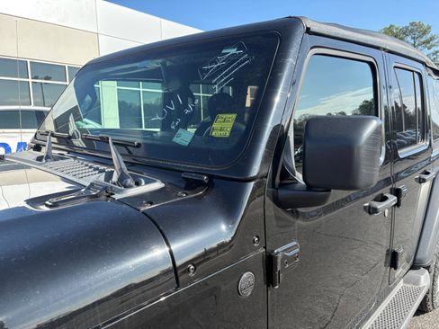 Used 2023 Jeep Wrangler Sport S image 15