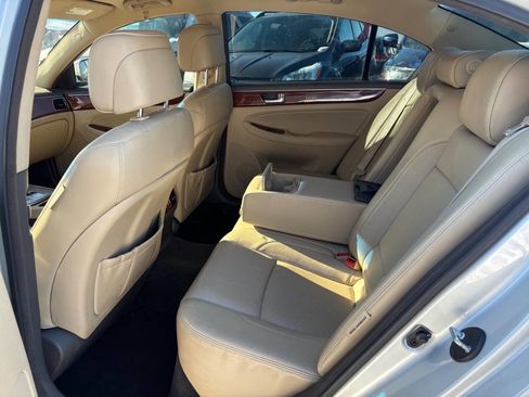 Used 2012 Hyundai Genesis 3.8 image 11