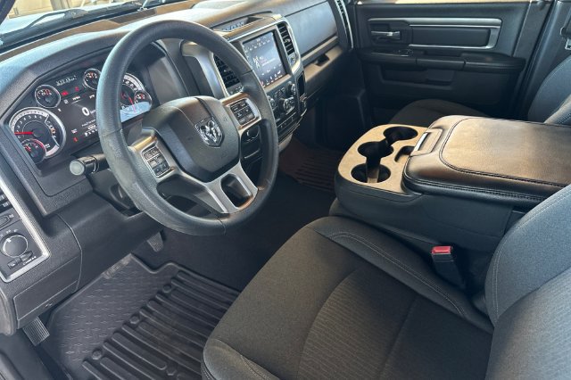 Used 2021 RAM 1500 Classic SLT RWD image 9
