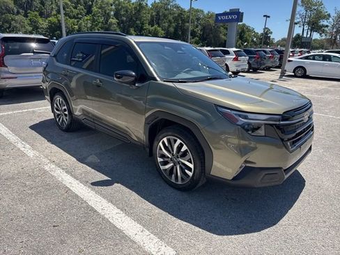 Used 2025 Subaru Forester Touring w/ Popular Package - Touring AWD/4WD image 1