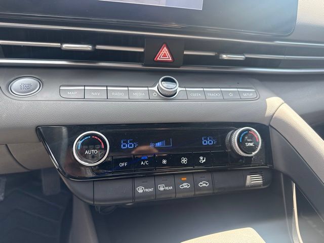 Used 2024 Hyundai Elantra SEL FWD image 16
