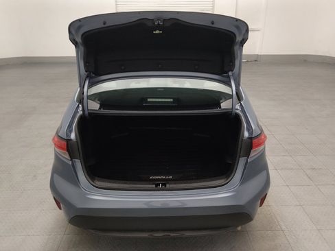Used 2020 Toyota Corolla LE FWD image 29