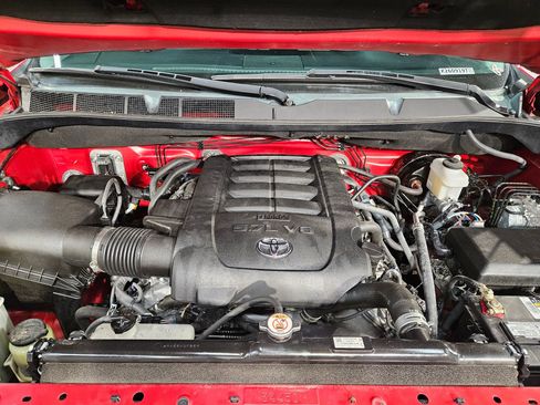 Used 2020 Toyota Tundra SR5 w/ SR5 Leather Package RWD image 19
