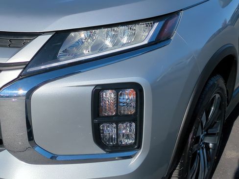 Used 2024 Mitsubishi Outlander Sport SE image 12