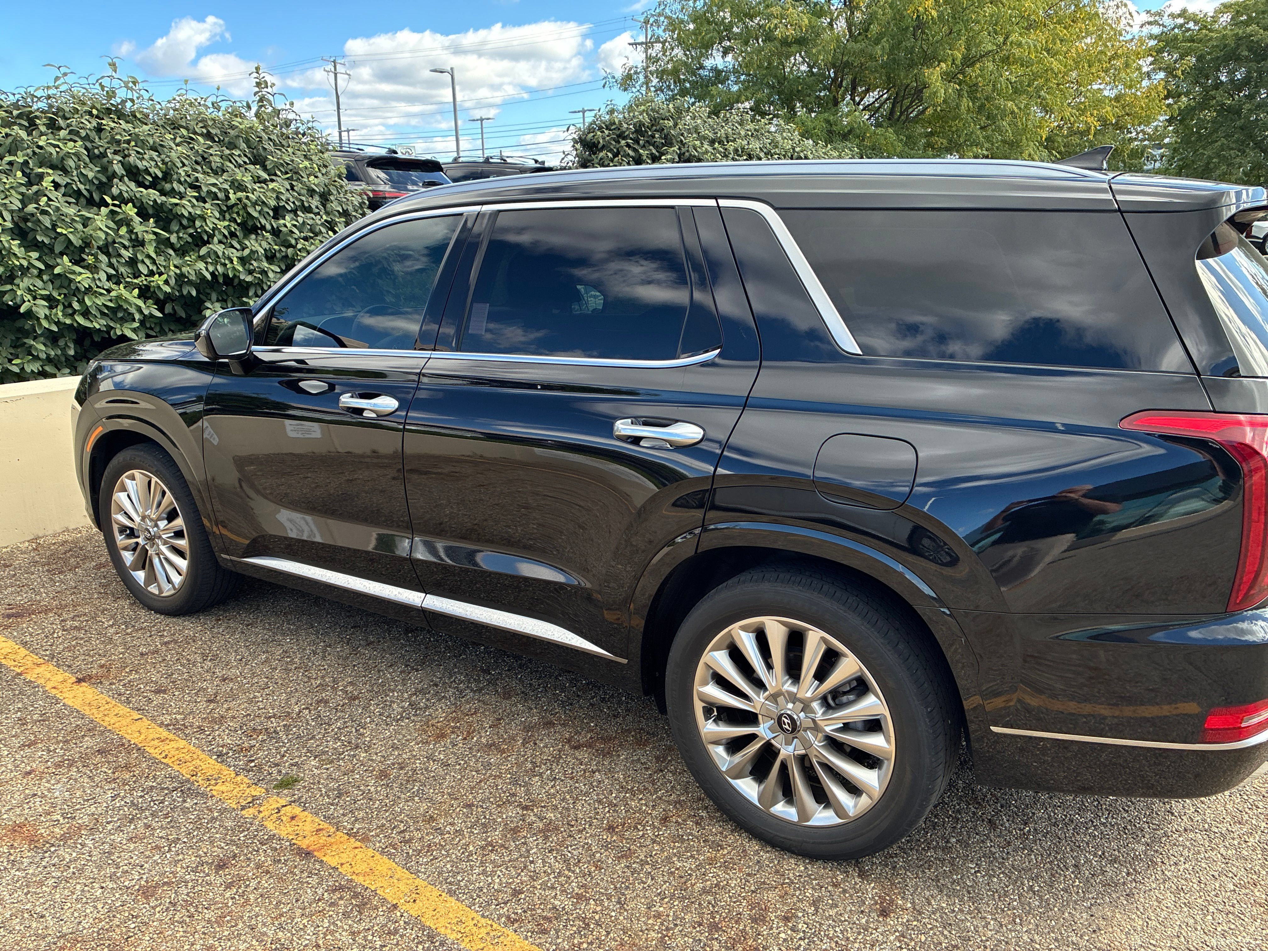 Used 2020 Hyundai Palisade Limited FWD image 3