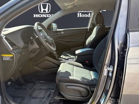 Used 2018 Hyundai Tucson SE image 11