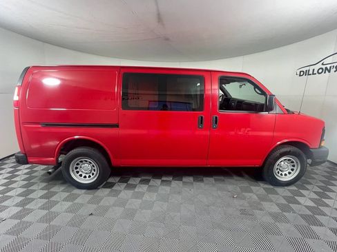 Used 2009 Chevrolet Express 1500 RWD image 9