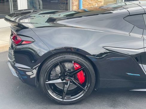 Used 2025 Chevrolet Corvette E-Ray w/ ZER Performance Package AWD/4WD image 18