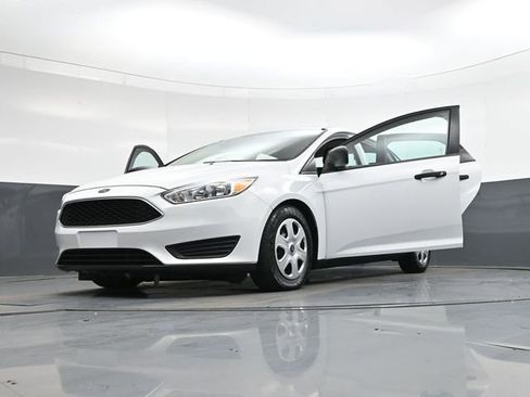 Used 2015 Ford Focus S FWD image 45