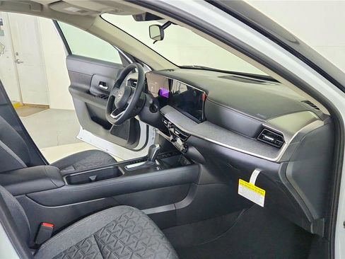 New 2026 Nissan Kicks SV w/ Cold Weather Package image 34