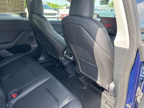 Used 2024 Tesla Model Y Long Range RWD image 43