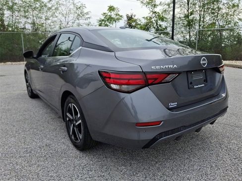 Used 2024 Nissan Sentra SV image 8