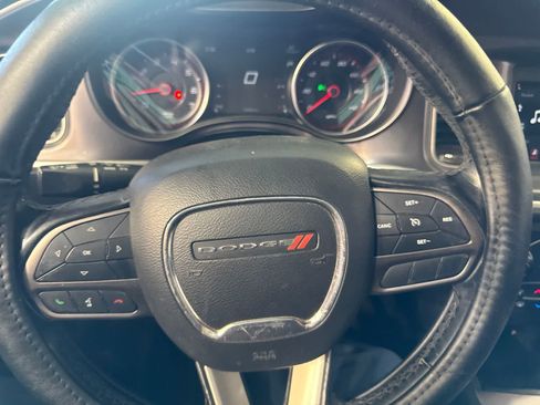 Used 2020 Dodge Charger SXT w/ Leather Interior Group RWD image 22