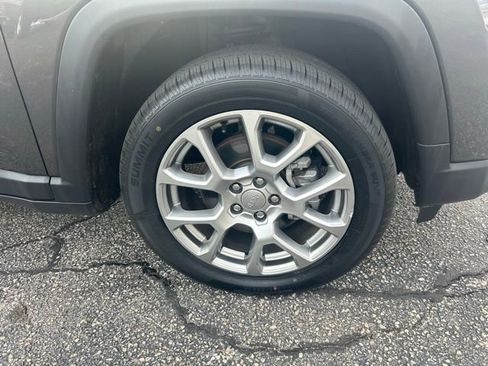 Used 2022 Jeep Compass Latitude w/ Sun and Sound Group image 3