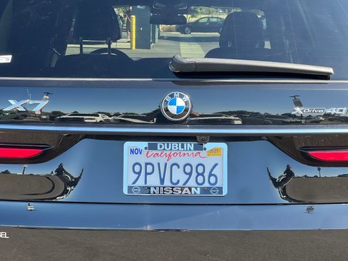 Used 2025 BMW X7 xDrive40i w/ Climate Comfort Package image 50