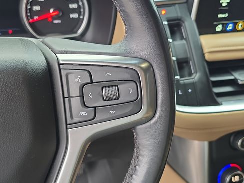 Used 2021 Chevrolet Suburban Premier image 34