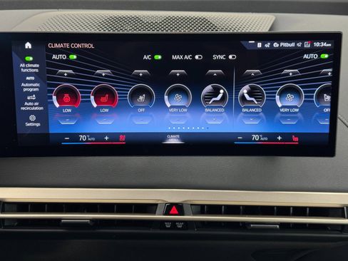 Used 2022 BMW iX xDrive50 w/ Sport Package image 26