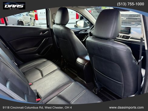 Used 2018 MAZDA MAZDA3 Touring FWD image 26